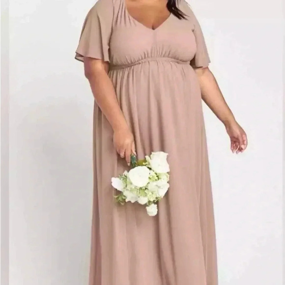 NWT Show Me Your Mumu Emily Empire Maxi Dress Soft Beige Chiffon Medium and 2X - Picture 4 of 10